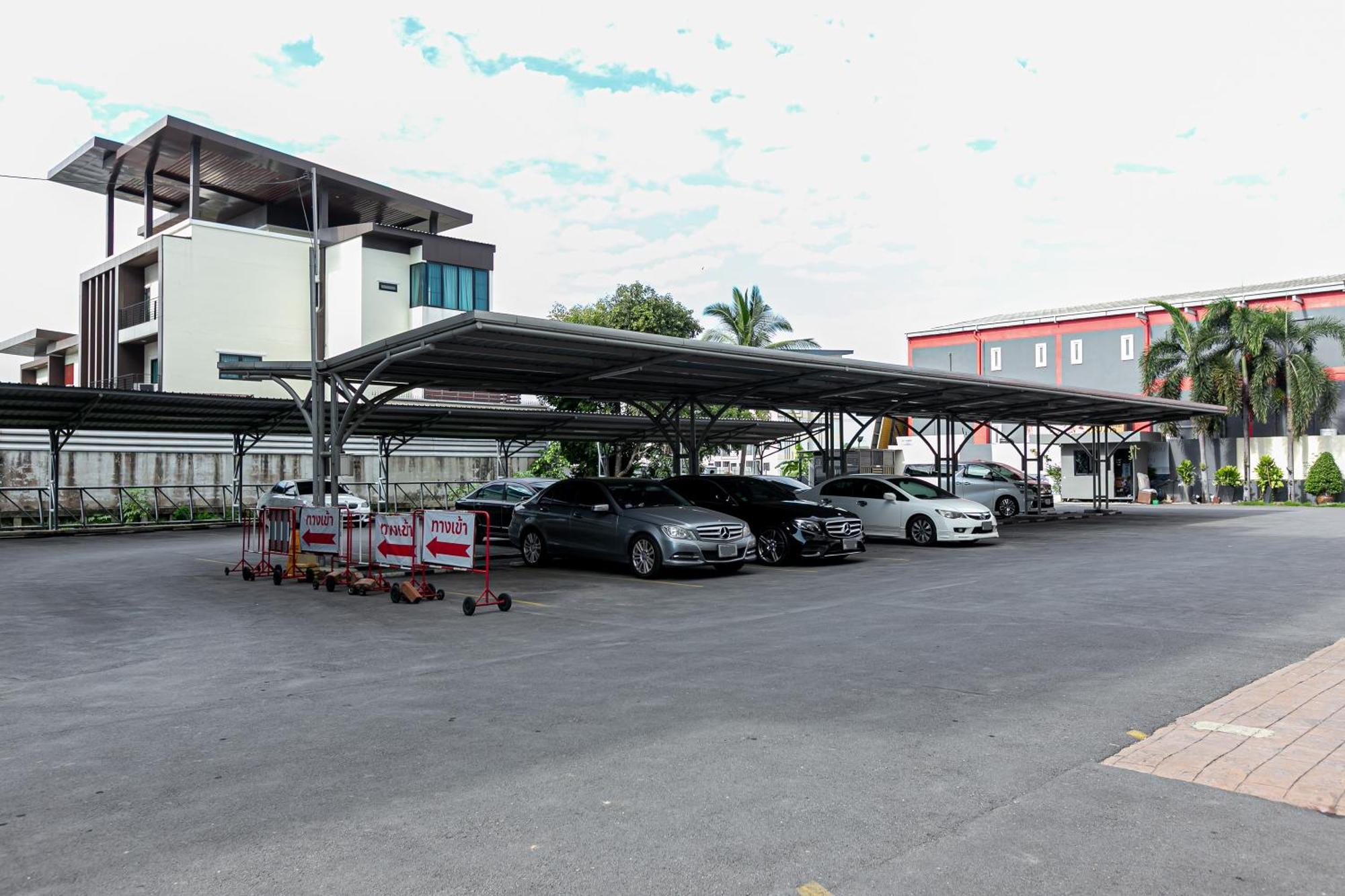 Grand Ratchapruek Hotel Pak Kret Exterior photo